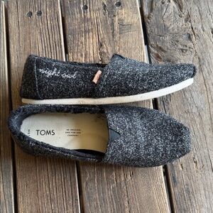 Toms Women’s Fleece Lined SlipOns 6.5